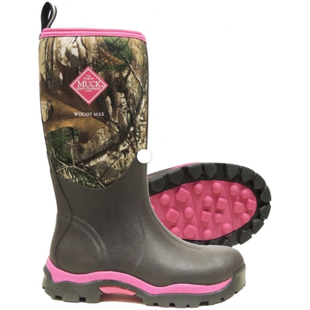 Pink and camouflage Muck Boots Used